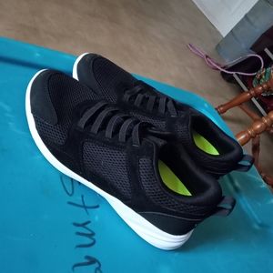 Women's sneakers